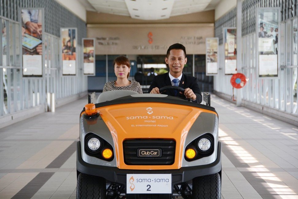 Complimentary buggy ride between the KLIA and hotel