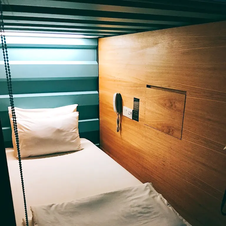 Capsule bedroom