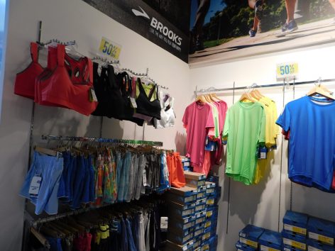 Brooks, shop at Mitsui Outlet Park KLIA