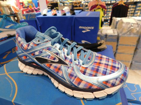 Brooks, shop at Mitsui Outlet Park KLIA