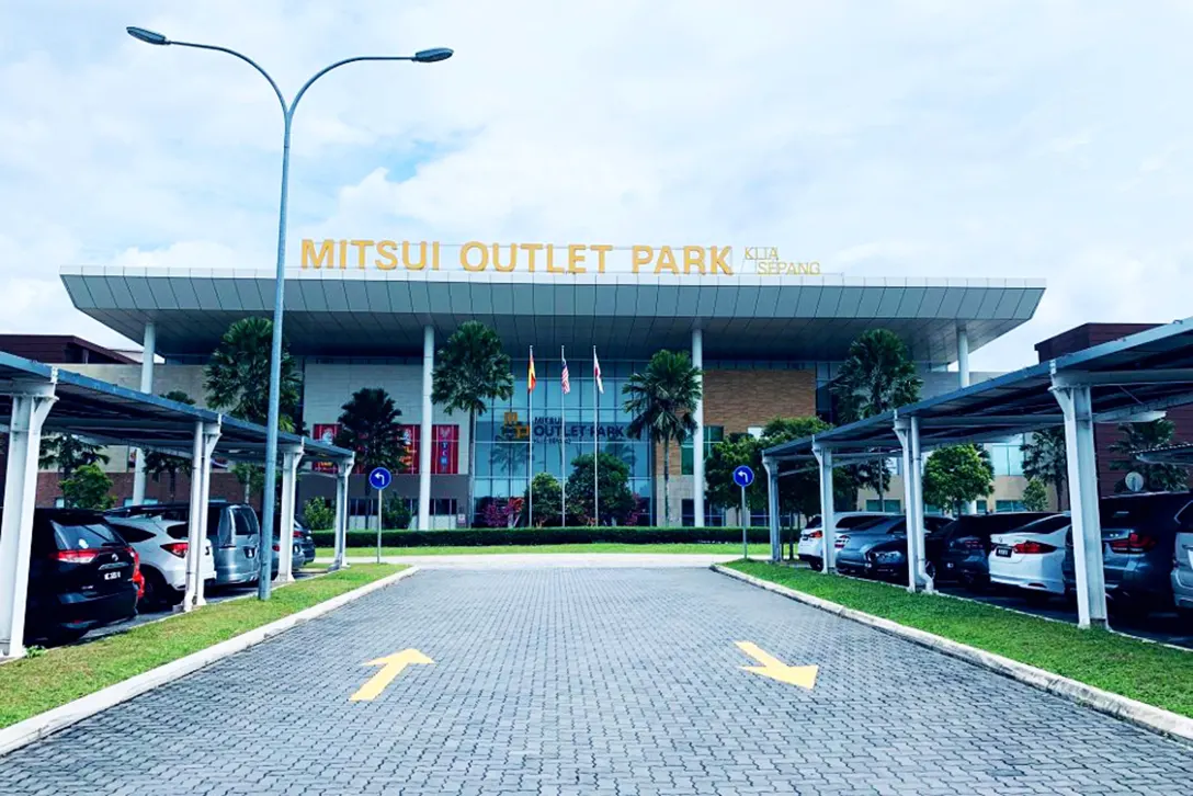 Cover car park next to Mitsui Outlet Park KLIA Sepang