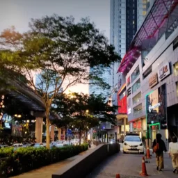 Quill City Mall: Urban Convenience at Medan Tuanku, Your Lunch Break, Your Commute, Your City Stop