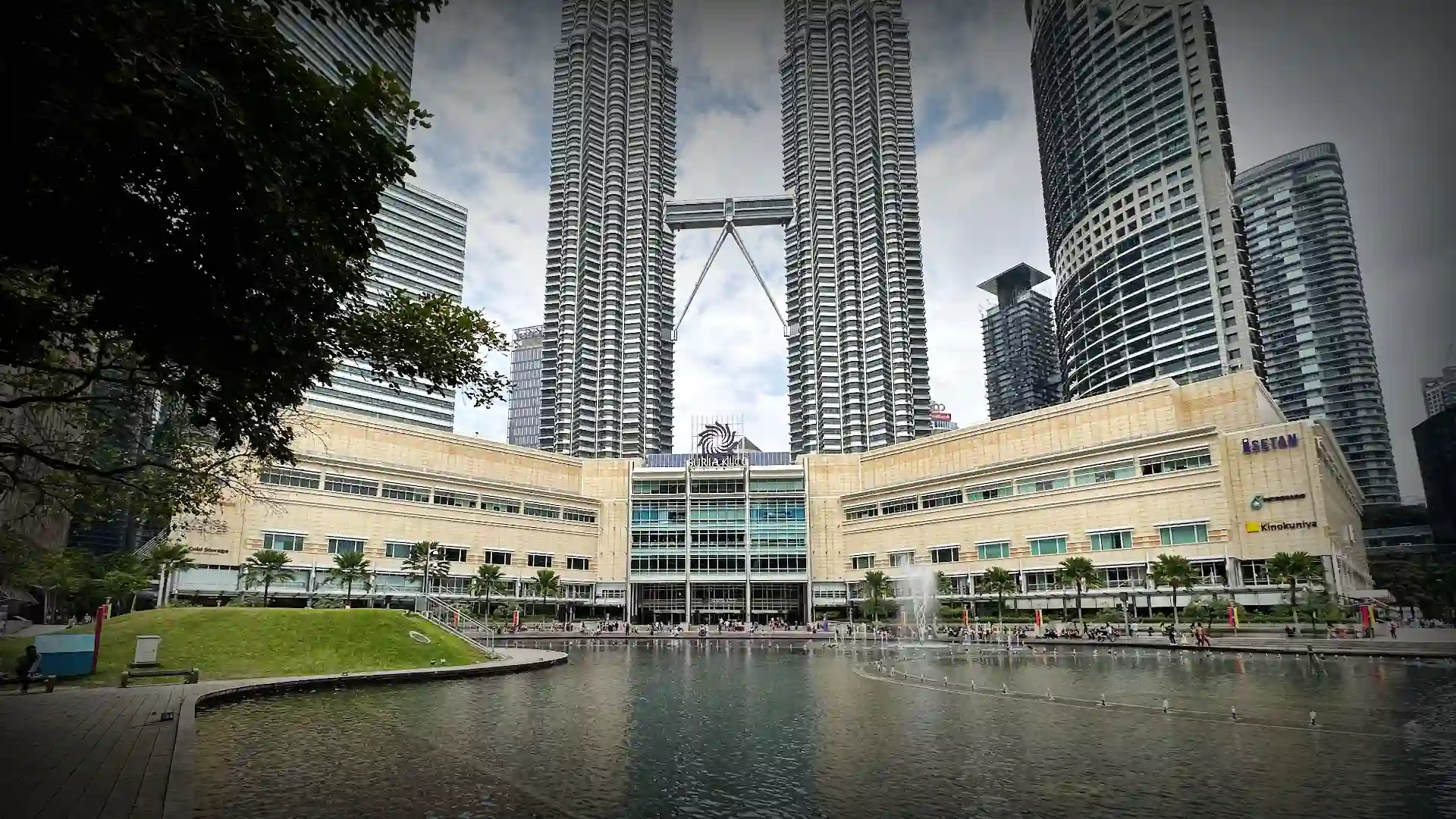 Suria KLCC: Shopping in the Shadow of Malaysia’s Most Iconic Towers