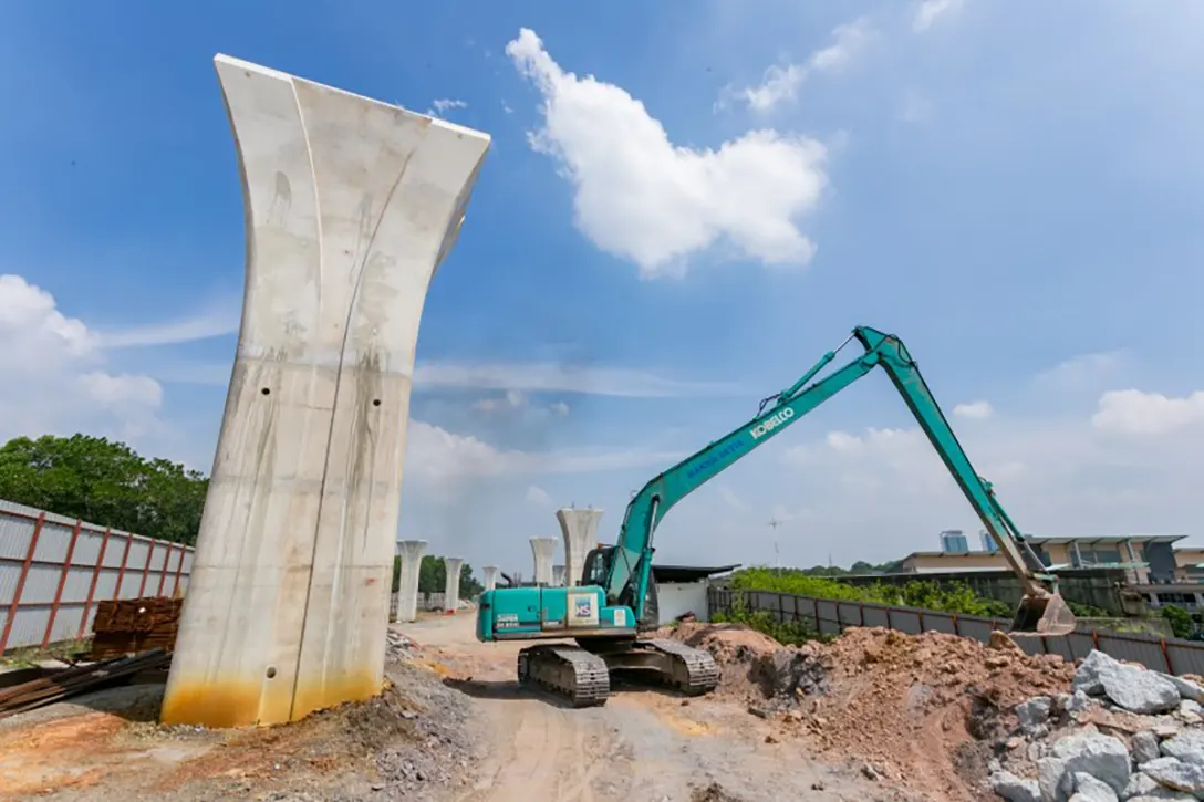 Completion of pier head at the Putrajaya Sentral MRT Station site.