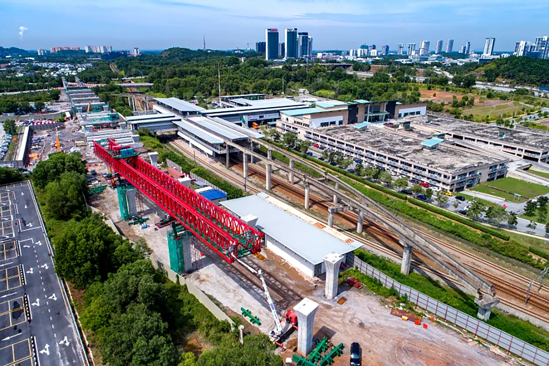 Aerial view of the completion of launching gantry assembly works at the Putrajaya Sentral MRT Station site.