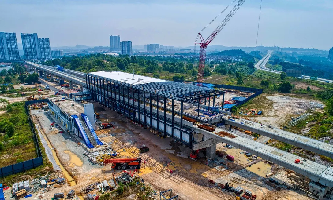 Aerial view of the 16 Sierra MRT Station site showing the installation of station roof covered in progress.