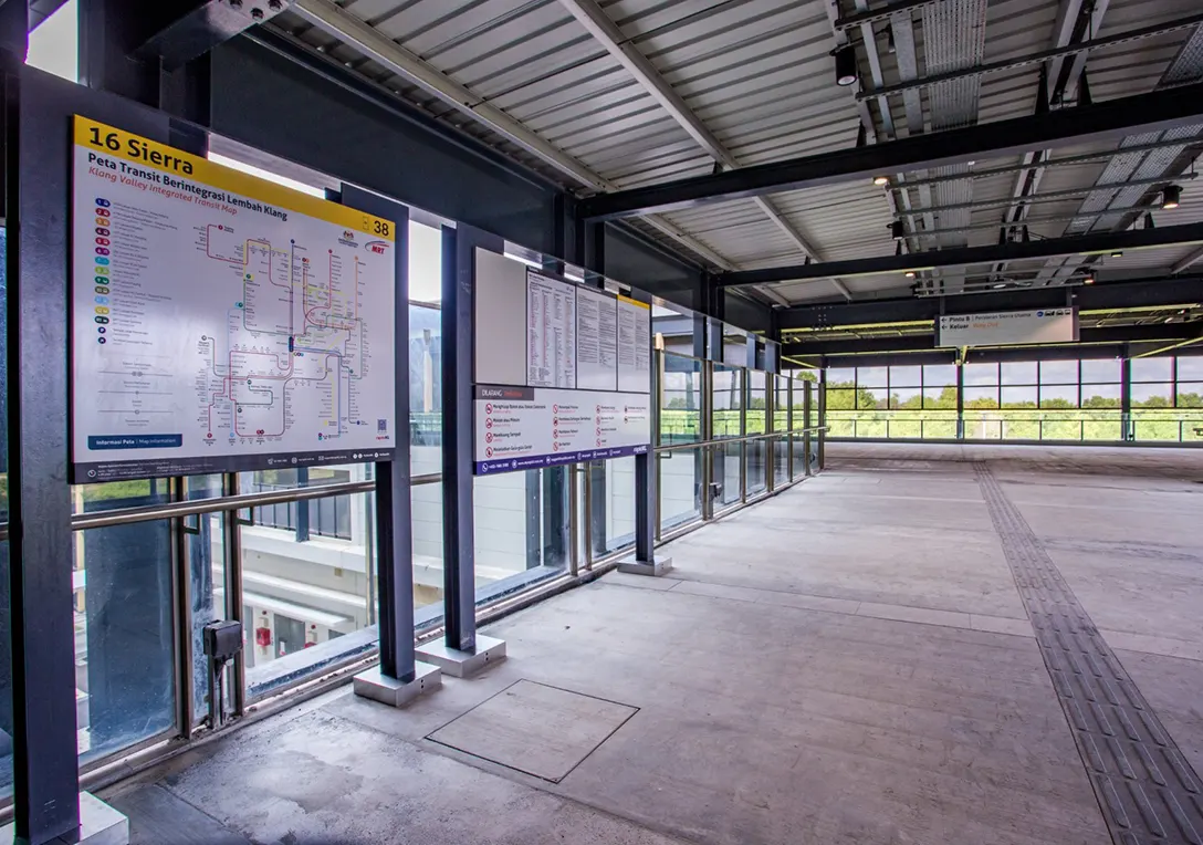 Installation of information maps at the concourse level of the 16 Sierra MRT Station is completed.