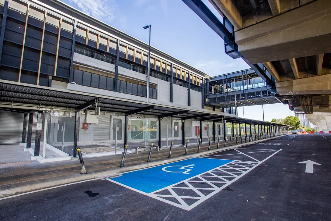 Covered walkway and drop off or pick up passenger area for bus and taxi are completed at the 16 Sierra MRT Station.