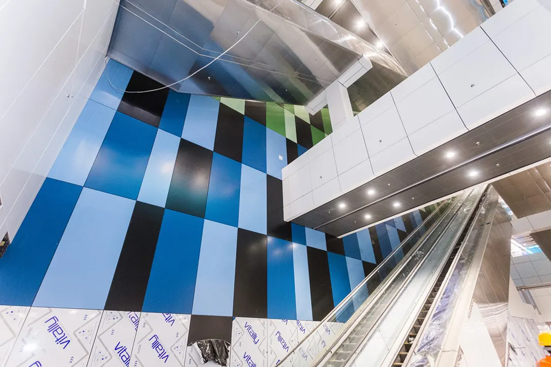 Architectural finishes for the Ampang Park MRT Station.lower platform level.