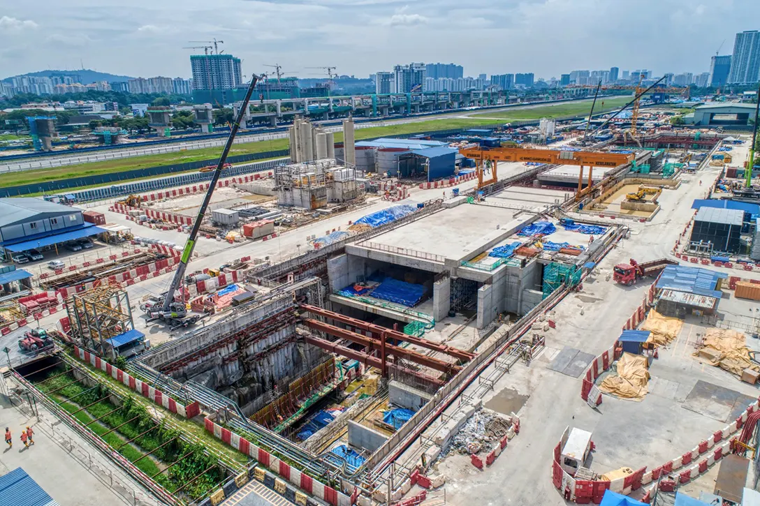 Aerial view of the ongoing construction of underplatform wall and platform slab at the Bandar Malaysia Utara MRT Station.
