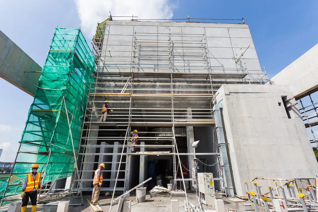 External plastering works at the Entrance B in progress at the Bandar Malaysia Utara MRT Station.