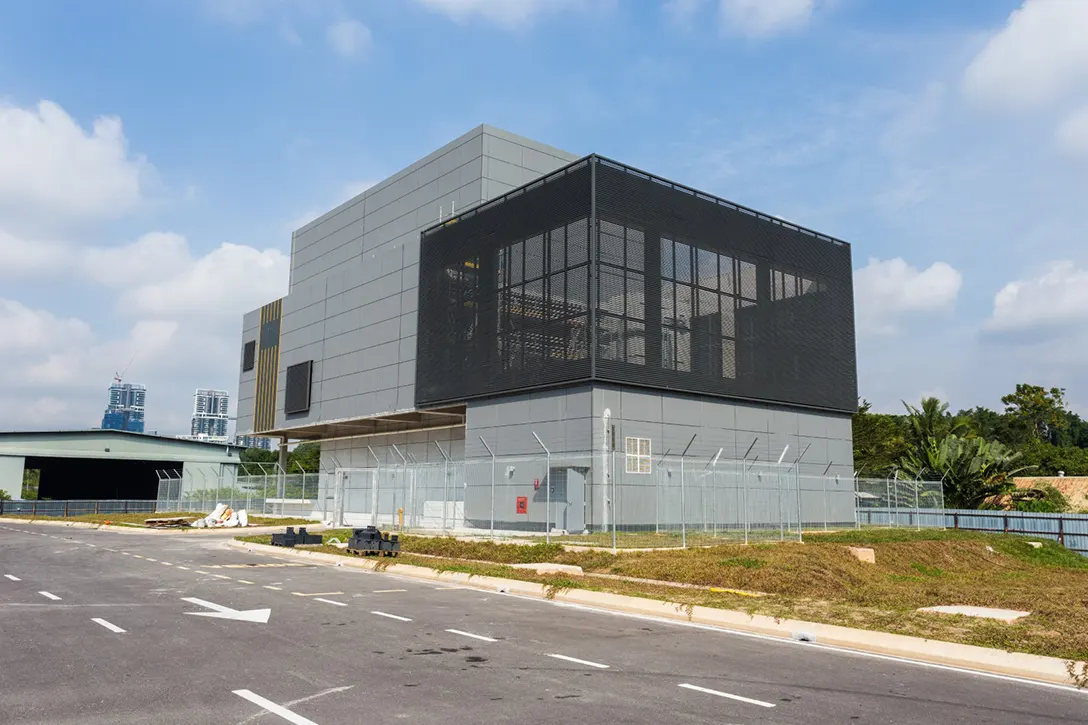 Completion of louvres installation at the Bandar Malaysia Utara MRT Station Entrance B.