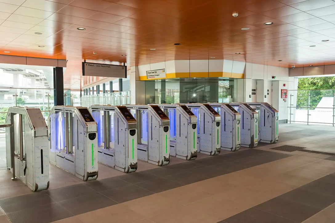 Automatic Fare Collection gate at the link bridge connecting to the Chan Sow Lin LRT Station completed.