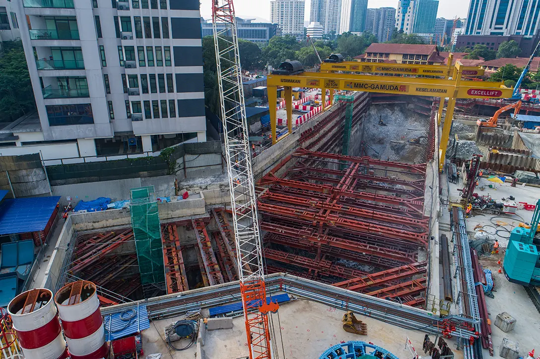 Overhead view of the construction site of Conlay MRT Station.