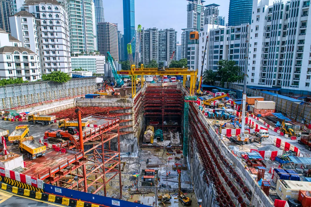 Ongoing assembly works for tunnel boring machine at the Conlay MRT Station site.