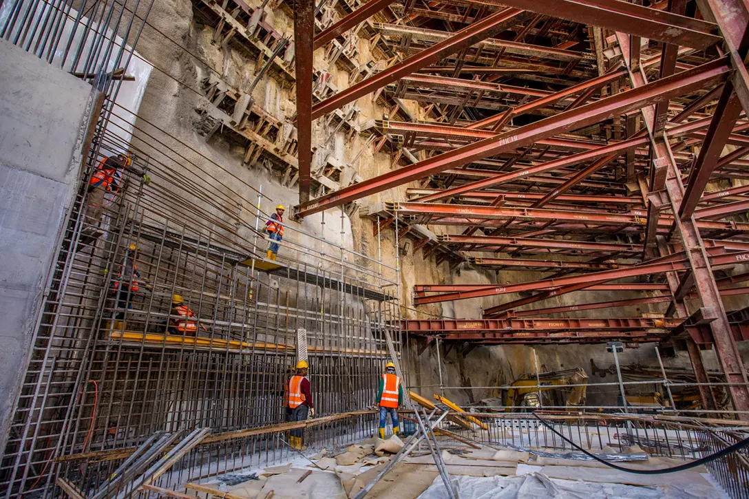 View of the struts within the station box at the Conlay MRT Station site.