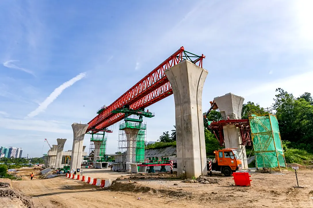 Installation of launching gantry at the Cyberjaya City Centre MRT Station site.