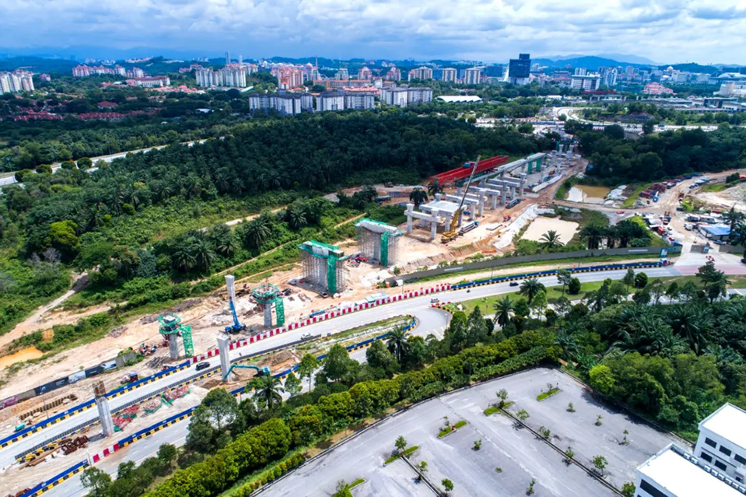 View from above of the segmental box girder launching works at the Cyberjaya City Centre MRT Station site.