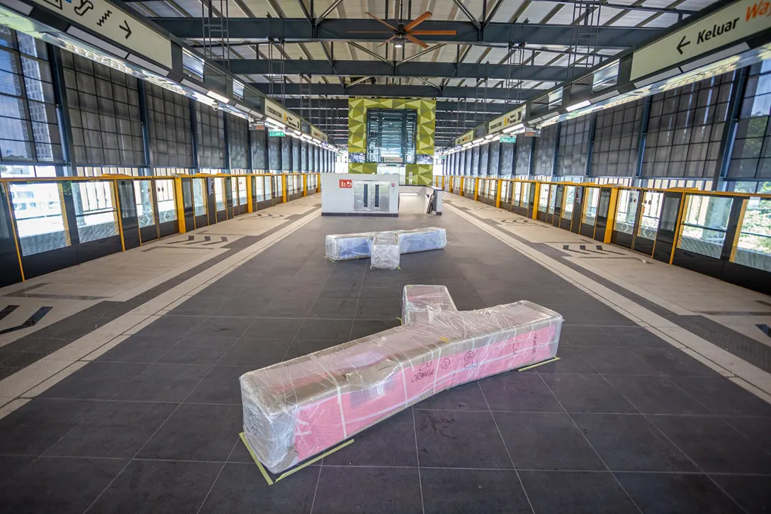 View of the platform bench at the Cyberjaya Utara MRT Station.