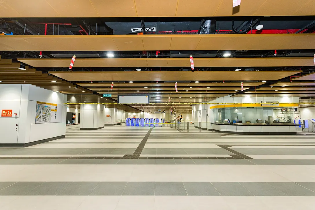 View of the concourse level at Hospital Kuala Lumpur MRT Station.