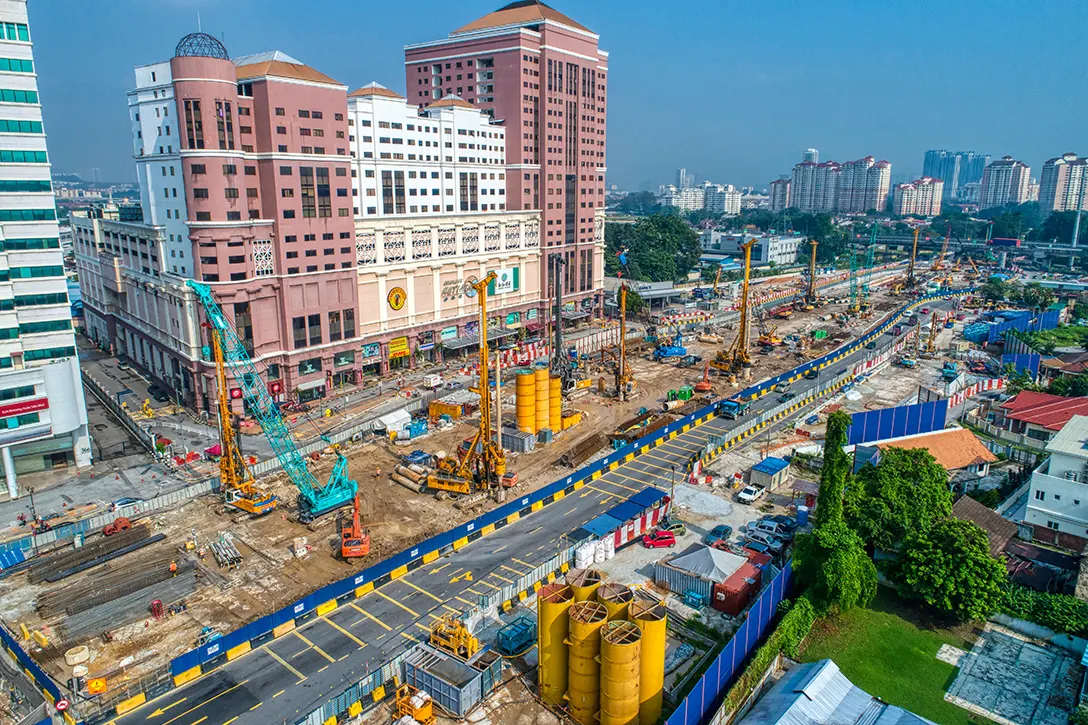 Ongoing secant bore piling works at the Jalan Ipoh MRT Station site.