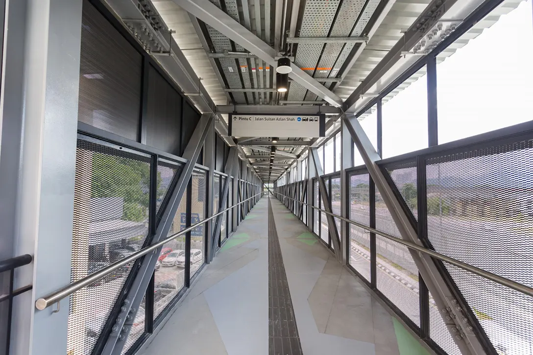 The completed Jalan Ipoh MRT Station Pedestrian Overhead Bridge.