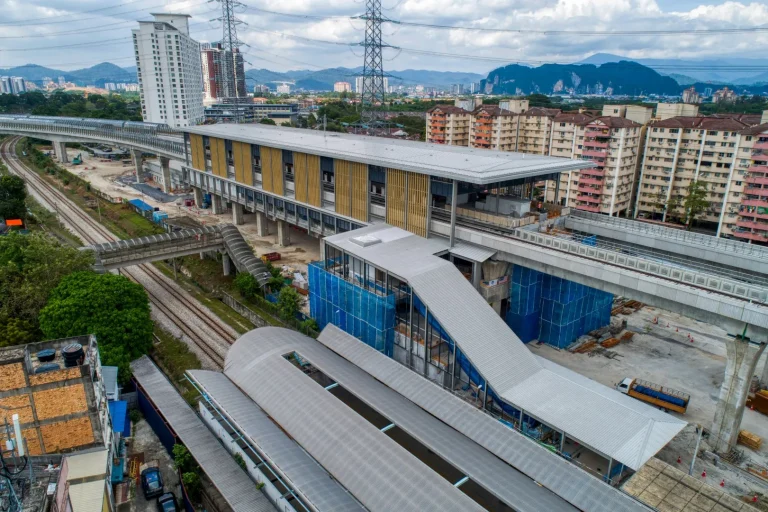 Aerial view of the ongoing perimeter drainage works at the Kampung Batu MRT Station site