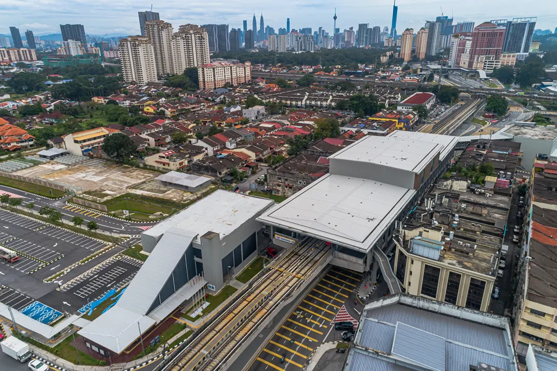 Overview of the station and external works completion at the Kentonmen MRT Station.