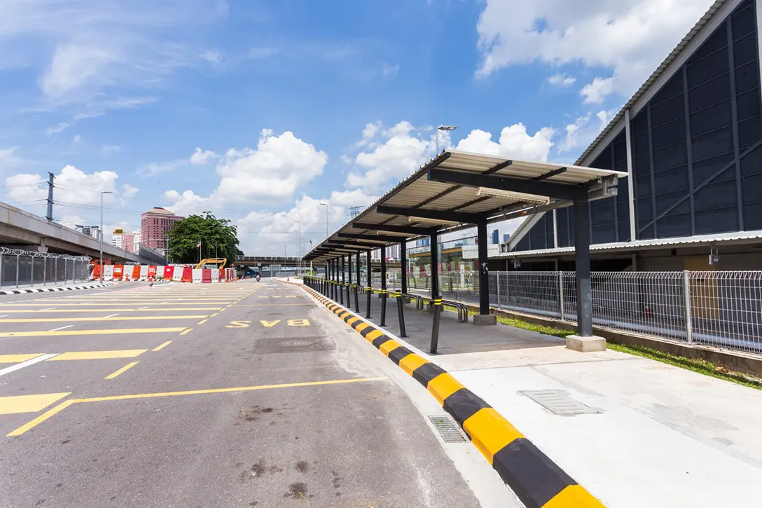 Walkway installation works at the Kentonmen MRT Station