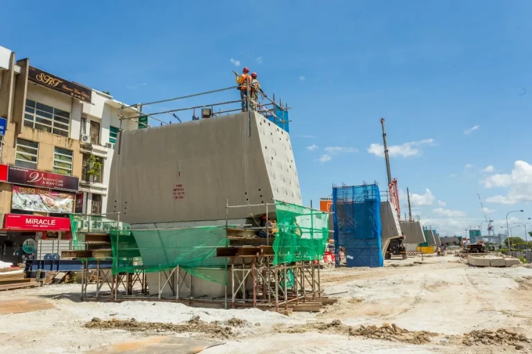 Completion of segment S1 installation works for T-shape pier at the Metro Prima MRT Station site