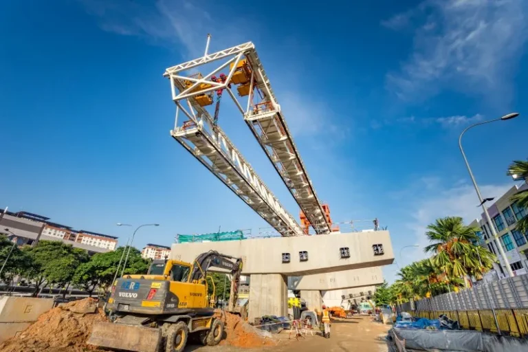 Completion of precast T-shape pier installation and Segmental Box Girder launching at the Metro Prima MRT Station site