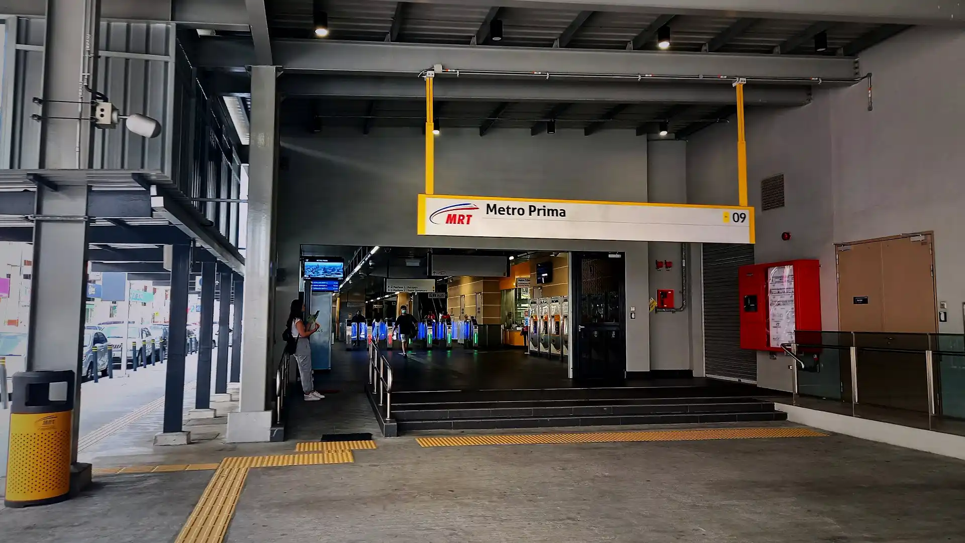 Pictures of Metro Prima MRT Station