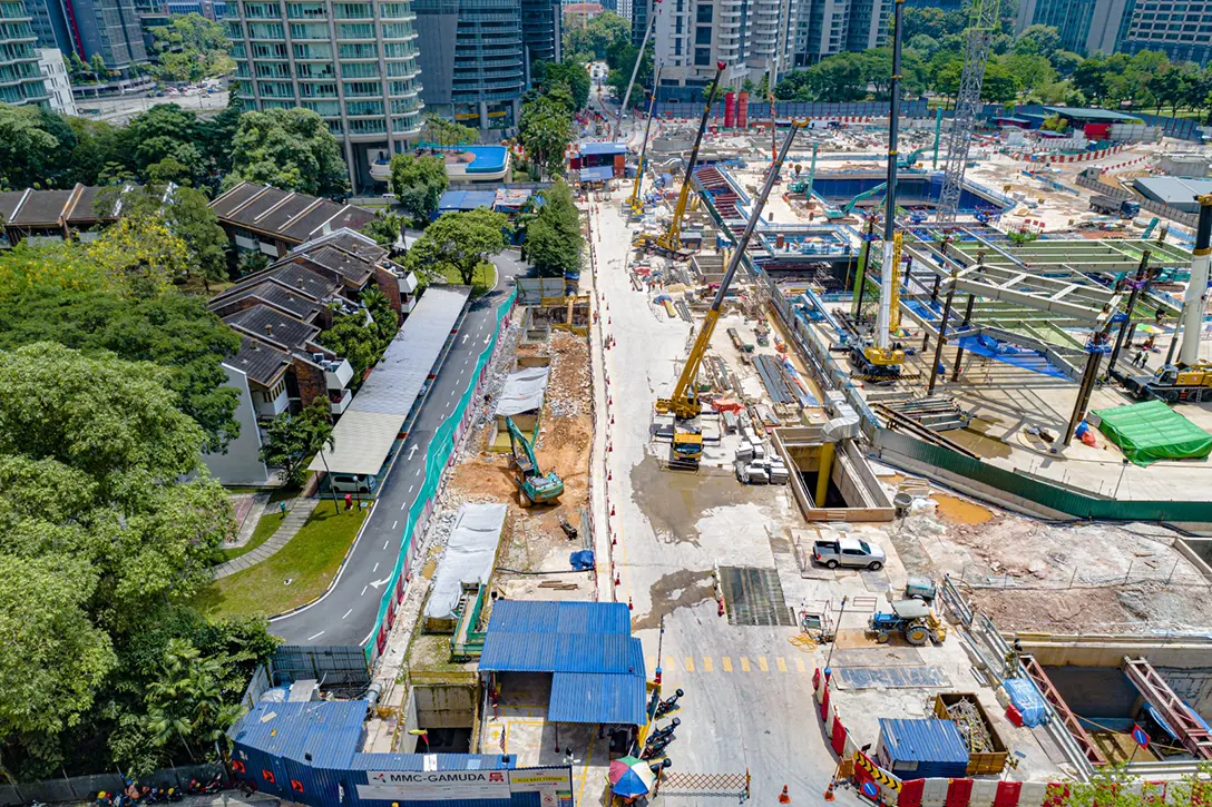 Overall layout of the Persiaran KLCC MRT Station.