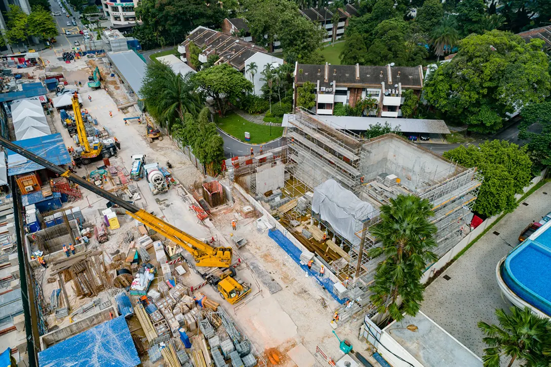 Overall view of the Persiaran KLCC MRT Station construction site.