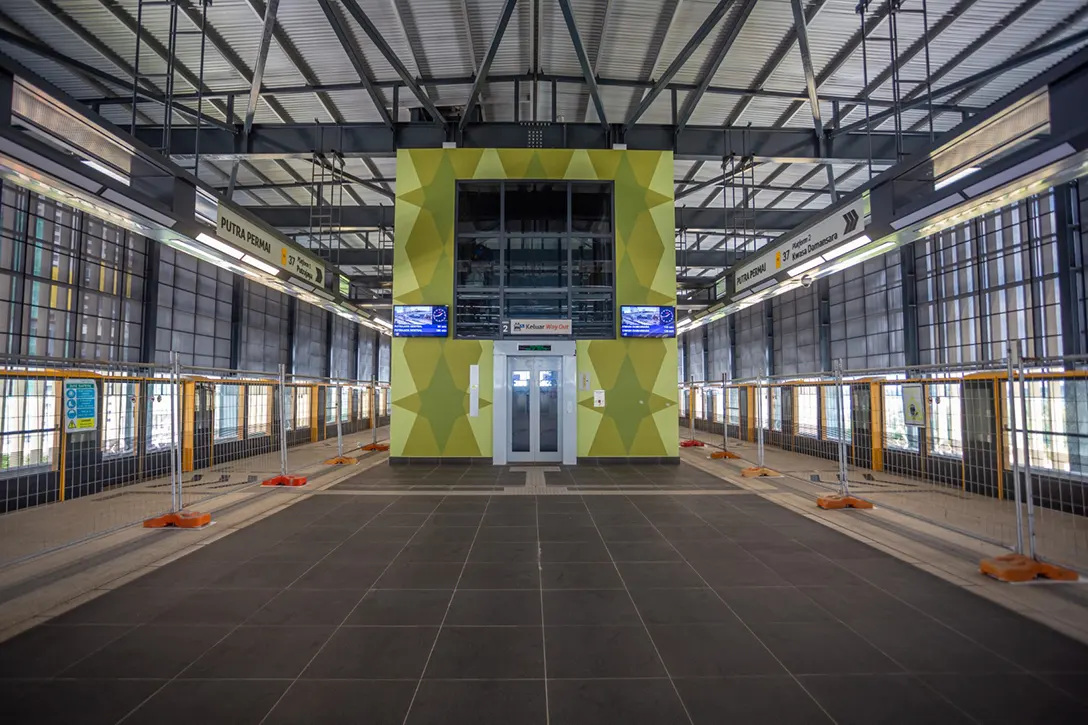 Lift with wall mural painting completed at the Putra Permai MRT Station platform level.