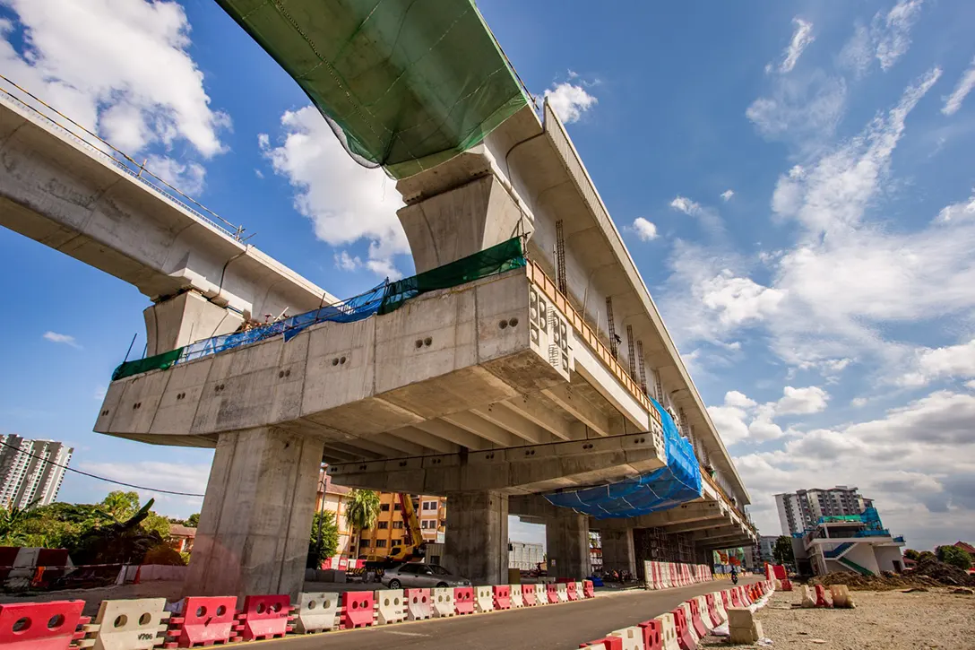 Architecture works in progress at the Serdang Jaya MRT Station site.