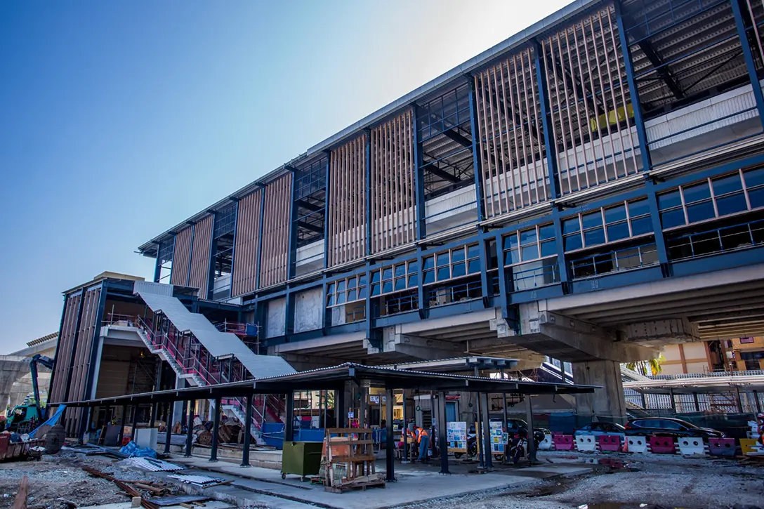External architecture works finishes at the Serdang Jaya MRT Station.