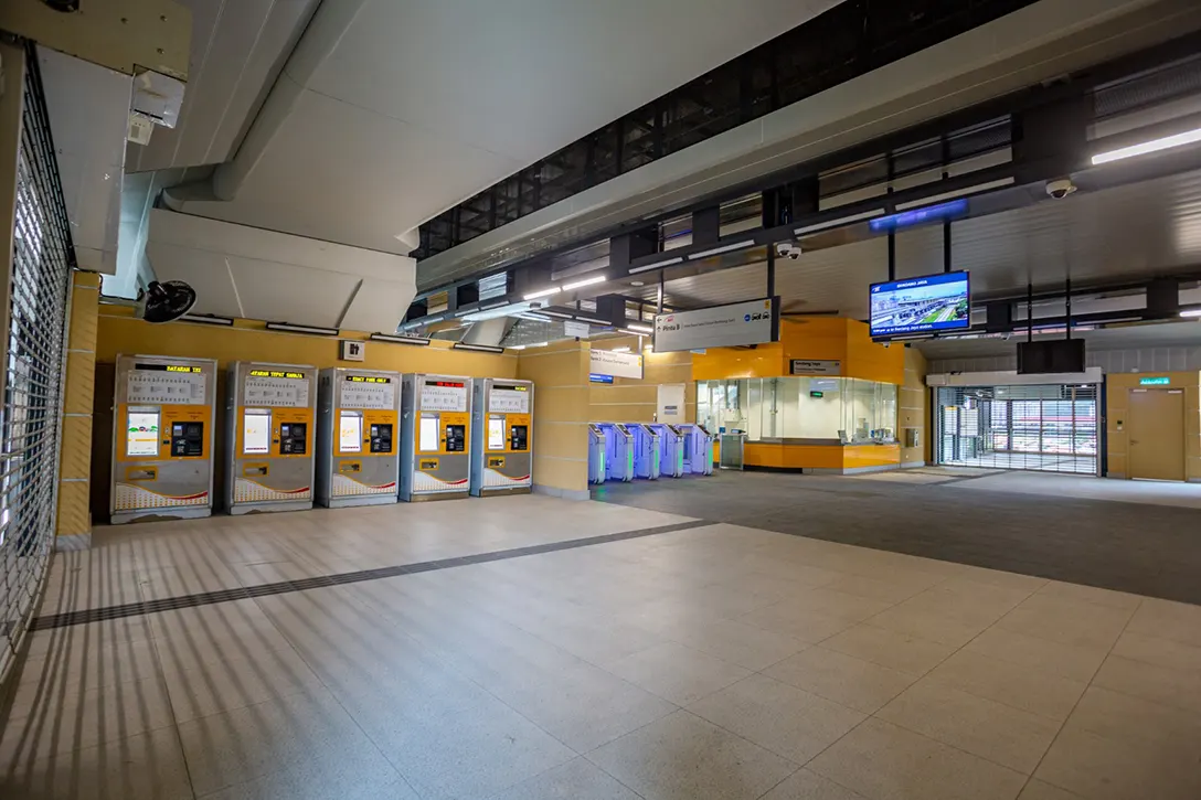 Installation of the Ticket Vending Machine completed at the Serdang Jaya MRT Station.