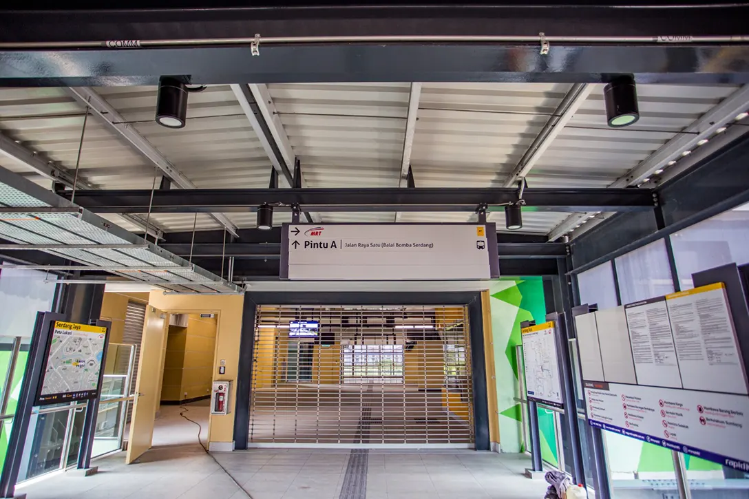 Installation of directional signages and information board maps completed at the entrance of the Serdang Jaya MRT Station.