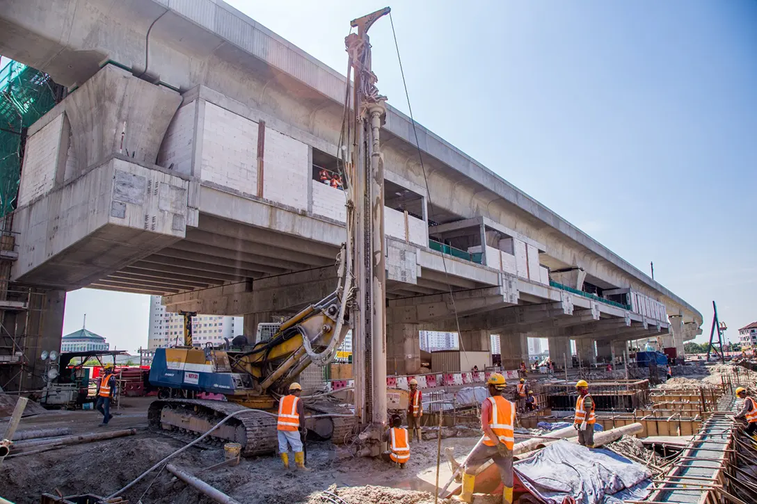 Formwork, rebar and concreting works in progress at Serdang Raya Utara MRT Station platform level