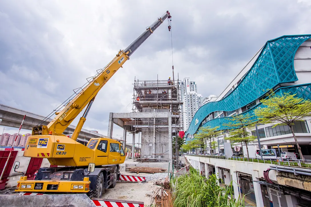 Preparation works for lift shaft casting from concourse to roof level at the Serdang Raya Utara MRT Station.