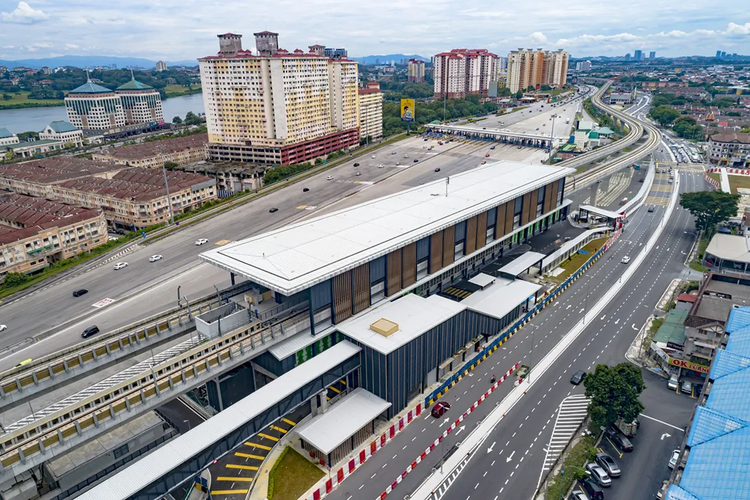 Aerial view of the Serdang Raya Utara MRT Station showing the station external works completed.