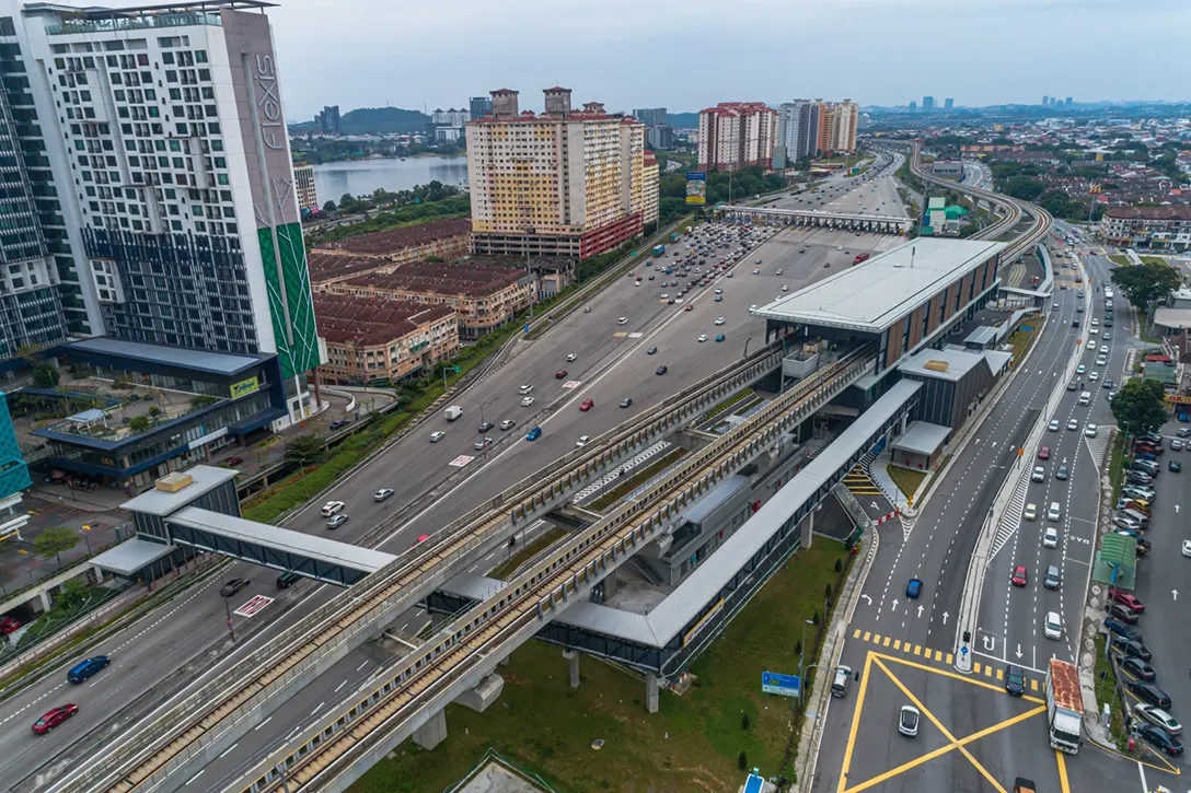 Overview of the station and external works completion at the Serdang Raya Utara MRT Station.