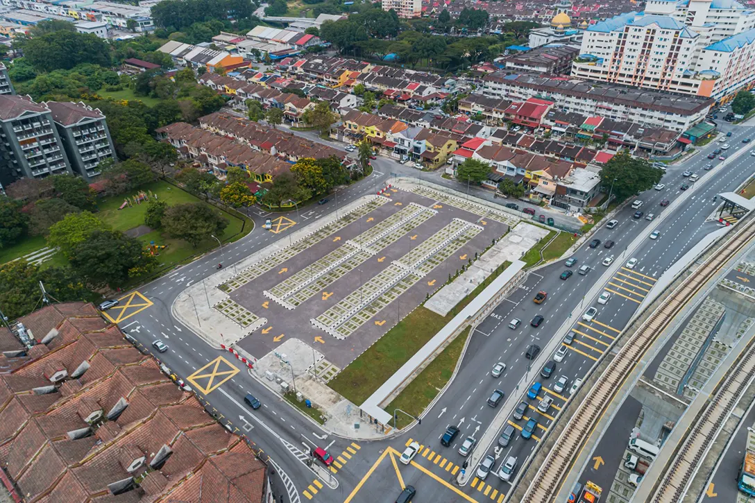 Overview of the at grade park and ride for Serdang Raya Utara MRT Station.