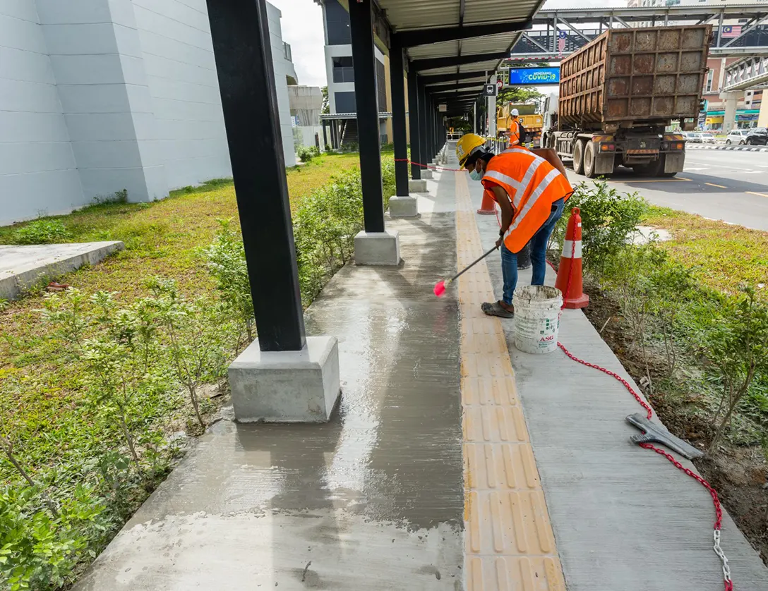 Broom finish for the surface at the Sri Delima MRT Station