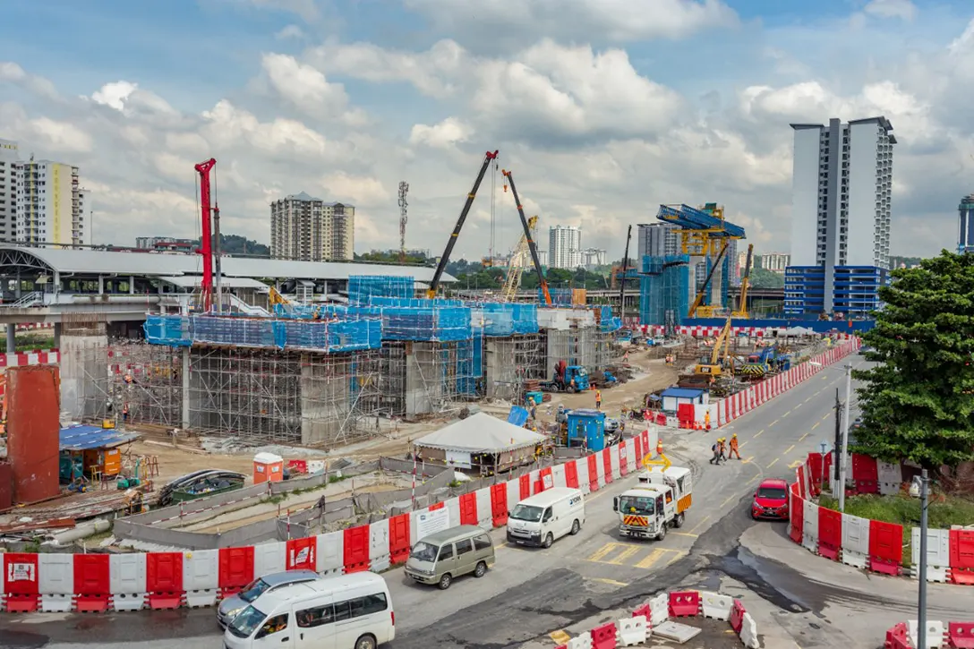 Launching of Segmental Box Girder and T-beam as well as ongoing shear wall and pier columns construction works at the Sungai Besi MRT Station site.