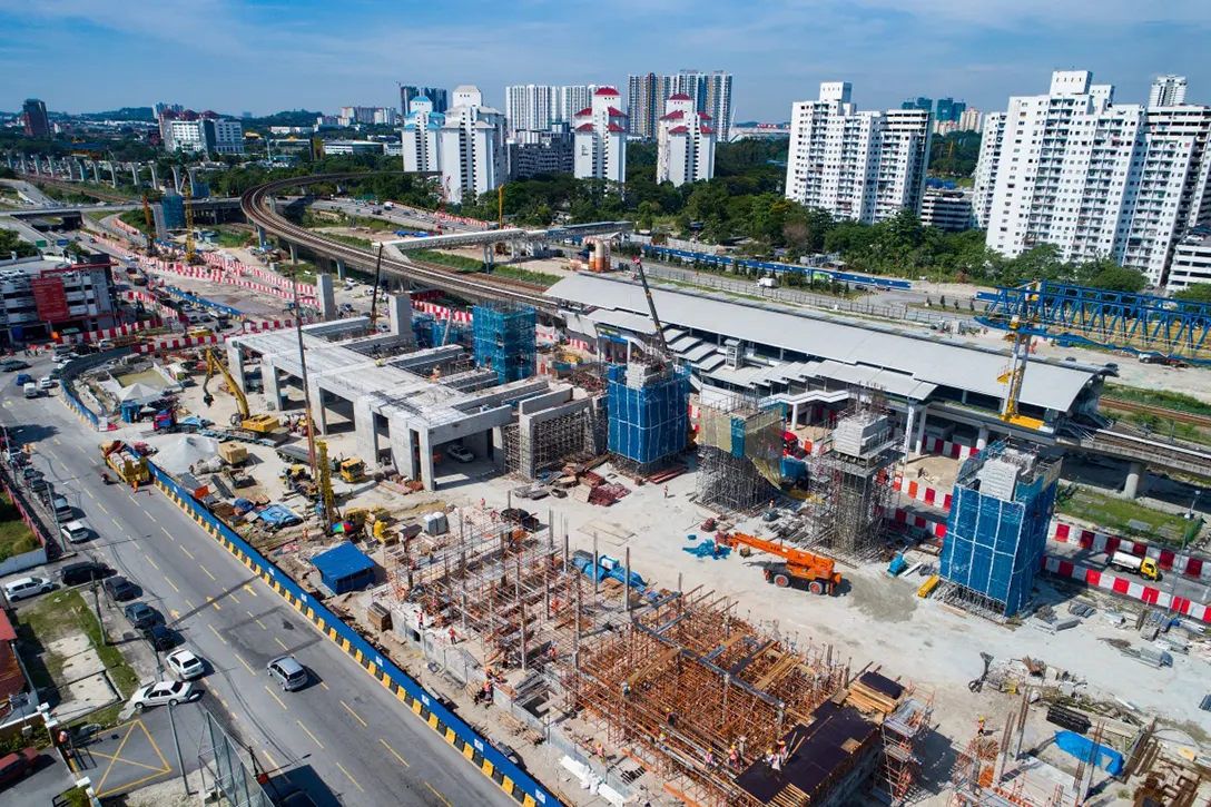 Ongoing construction works for pile cap, pier column, pier head, bore pile as well as launching for segmental box girder and t-beam for the Sungai Besi MRT Station.