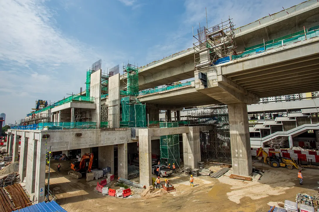 Ongoing manhole cofferdam construction at the Sungai Besi MRT Station site.