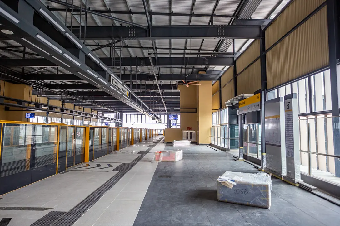 Platform bench at the Sungai Besi MRT Station.