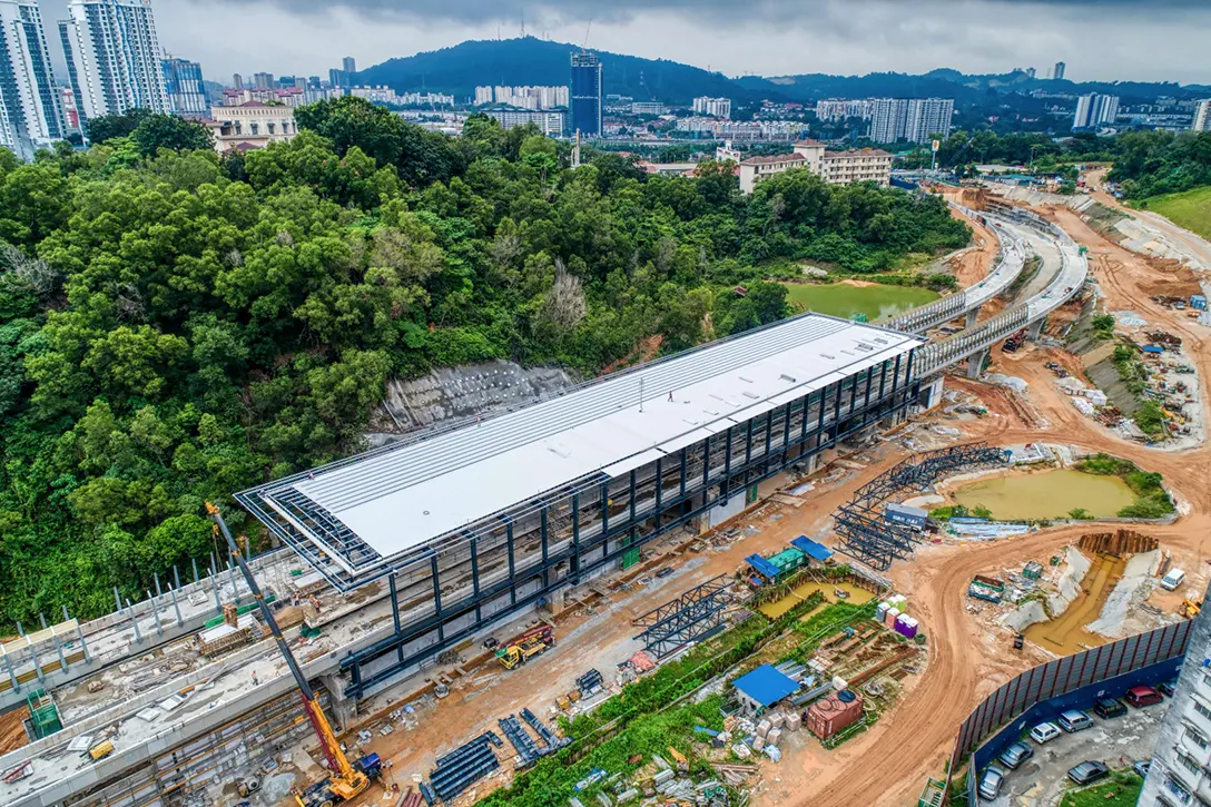 Installation of steel structure and roof sheeting in progress at the Taman Naga Emas MRT Station site